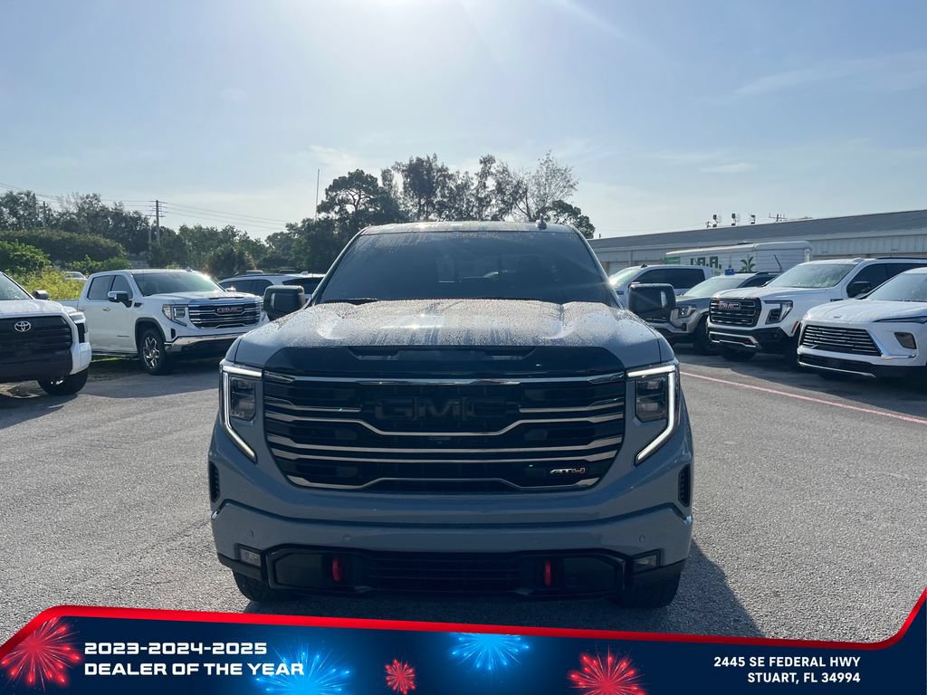 Used 2025 GMC Sierra 1500 AT4 w/ AT4 Premium Package AWD/4WD image 2