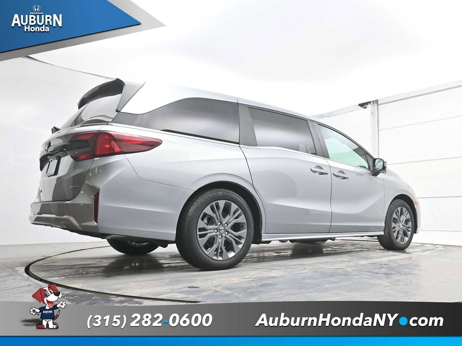 New 2026 Honda Odyssey Touring image 22