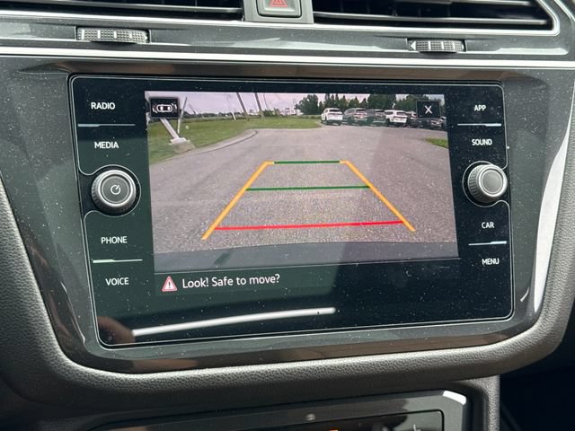 Used 2024 Volkswagen Tiguan SE w/ Panoramic Sunroof Package AWD/4WD image 35