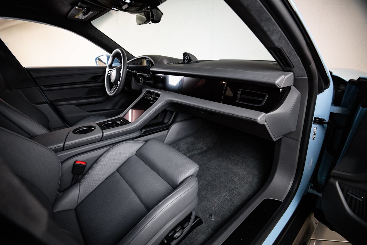 Certified 2023 Porsche Taycan GTS AWD/4WD image 28