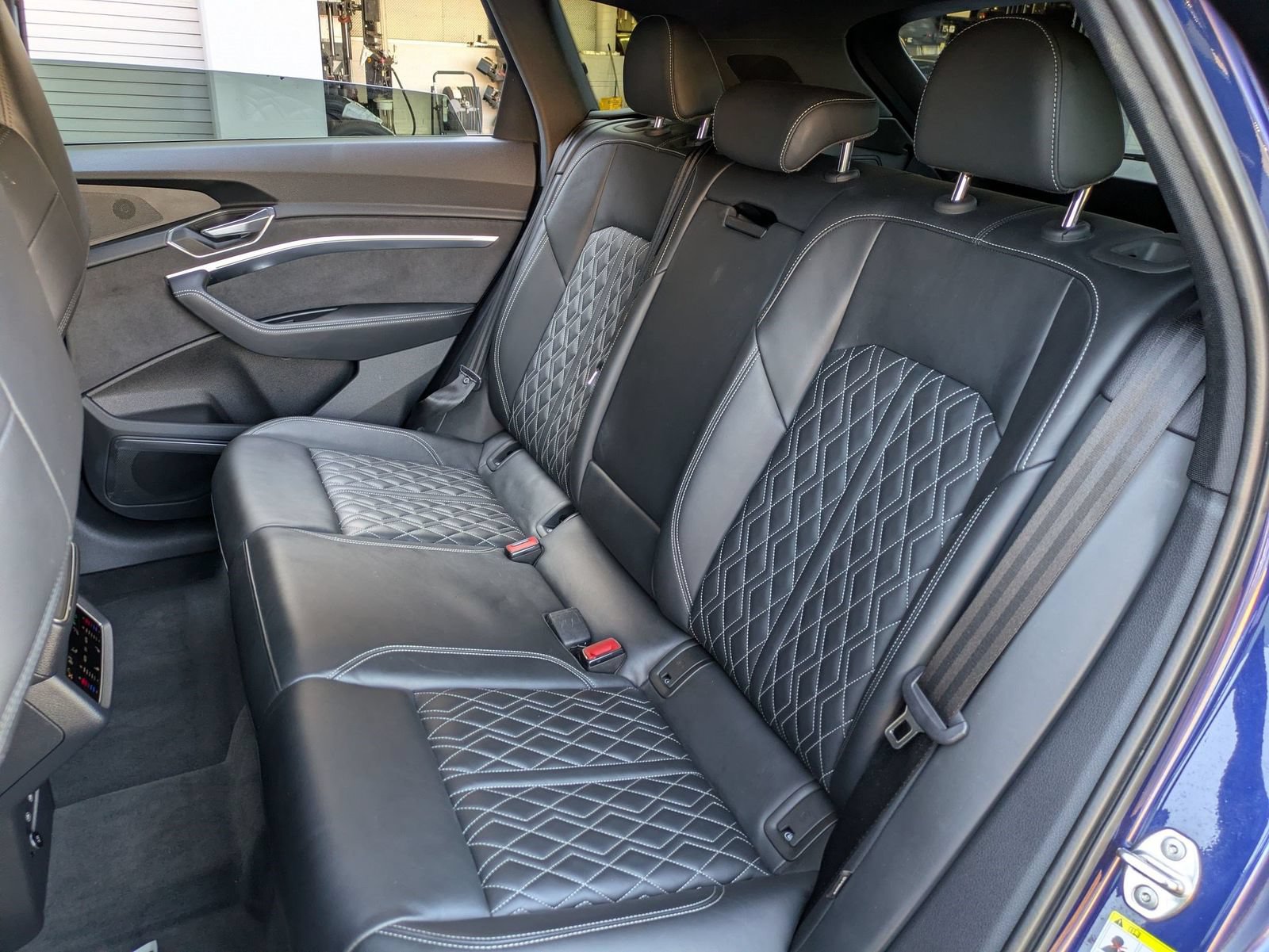 Used 2022 Audi e-tron S Premium Plus AWD/4WD image 30