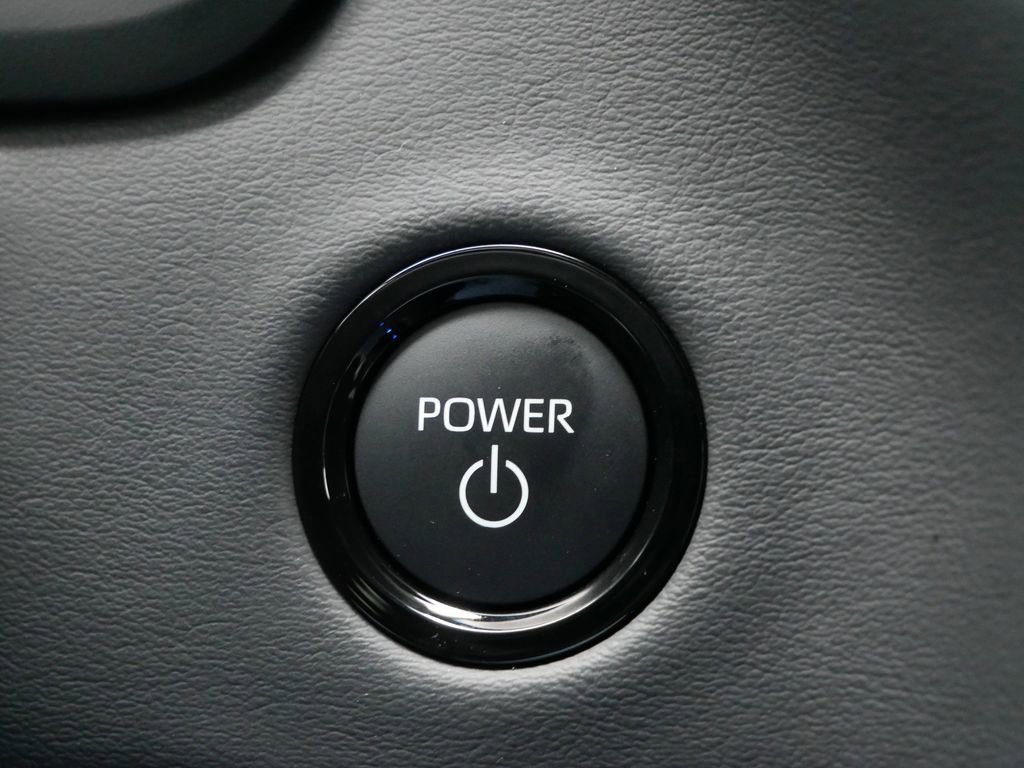 Used 2025 Toyota Sequoia Platinum AWD/4WD image 20