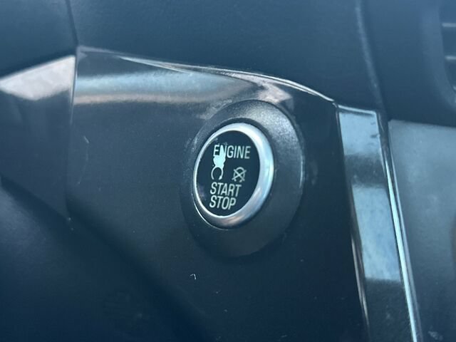 Used 2017 Ford Escape Titanium FWD image 27