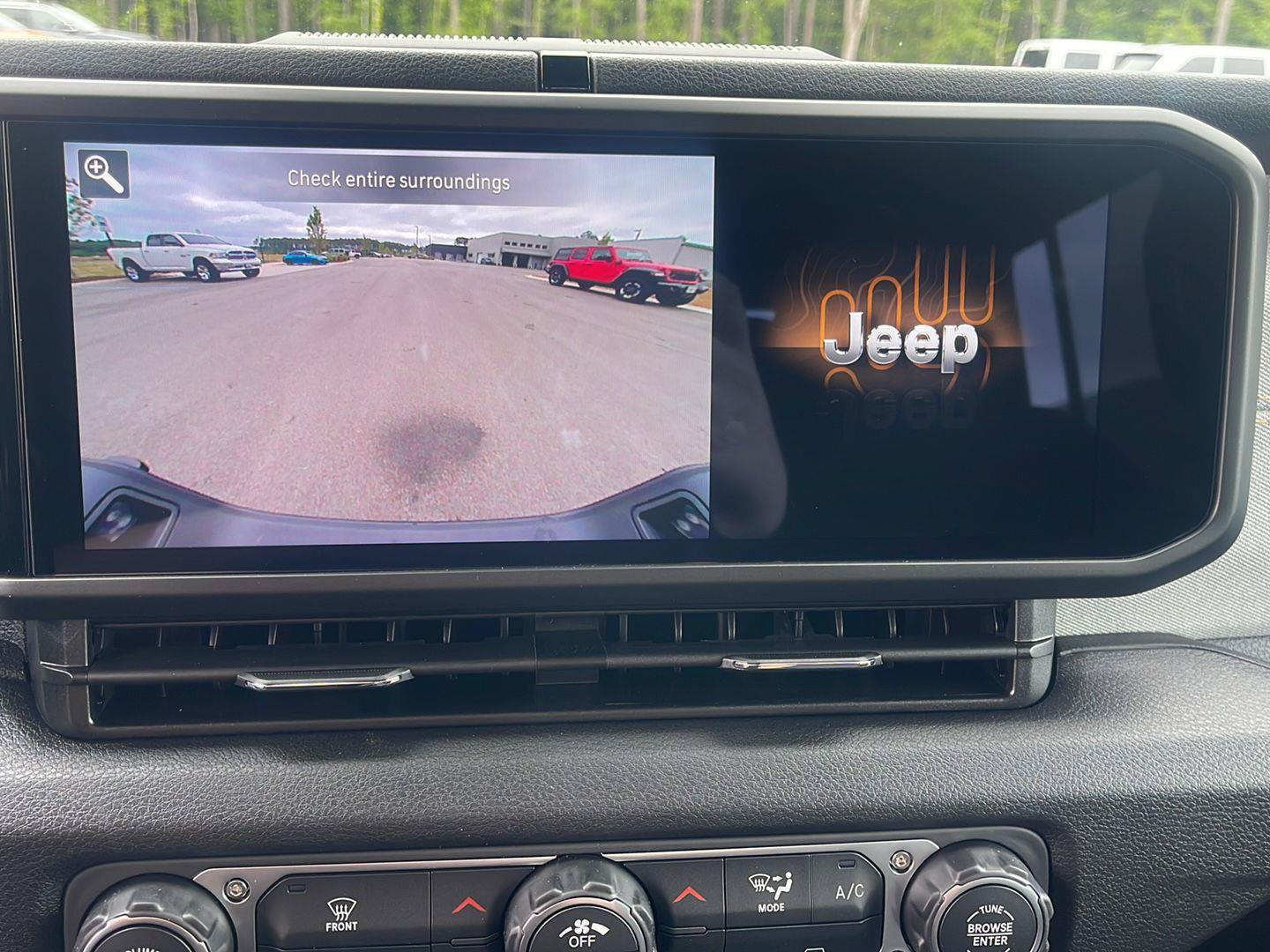 New 2026 Jeep Gladiator Sport AWD/4WD image 19