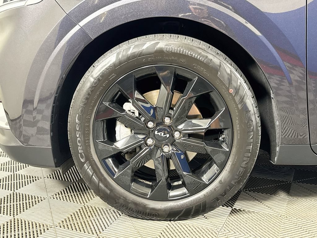 Used 2022 Kia Carnival SX Prestige FWD image 35