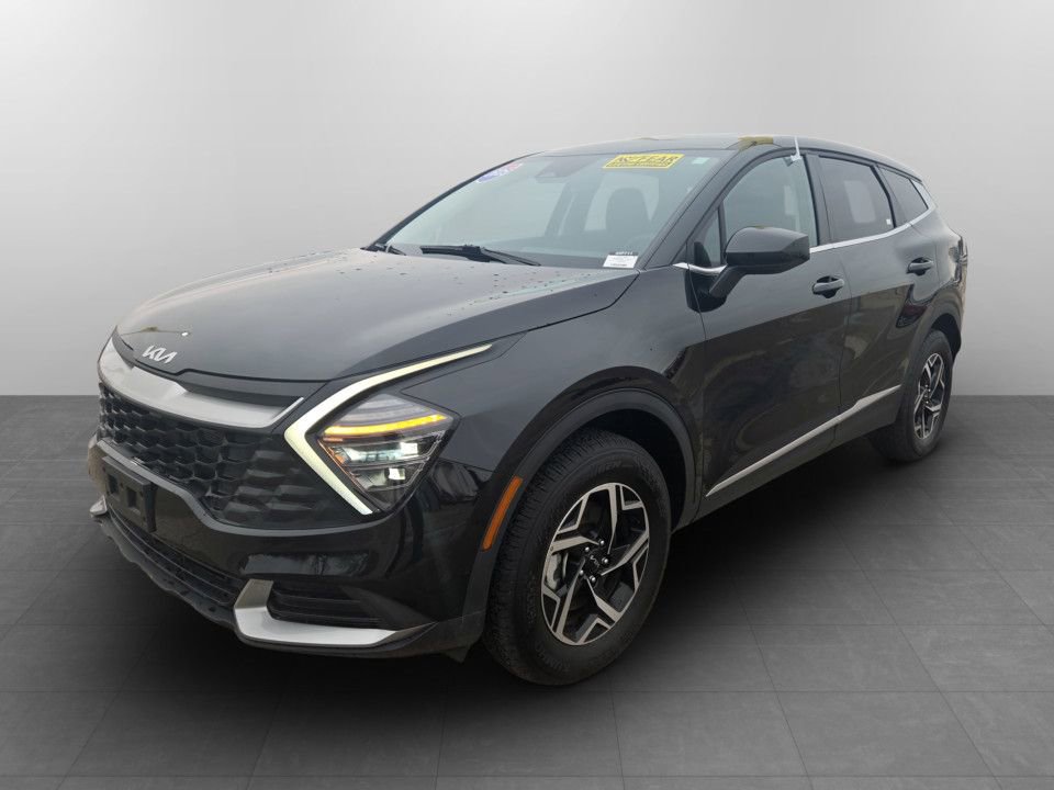 Used 2025 Kia Sportage LX image 12