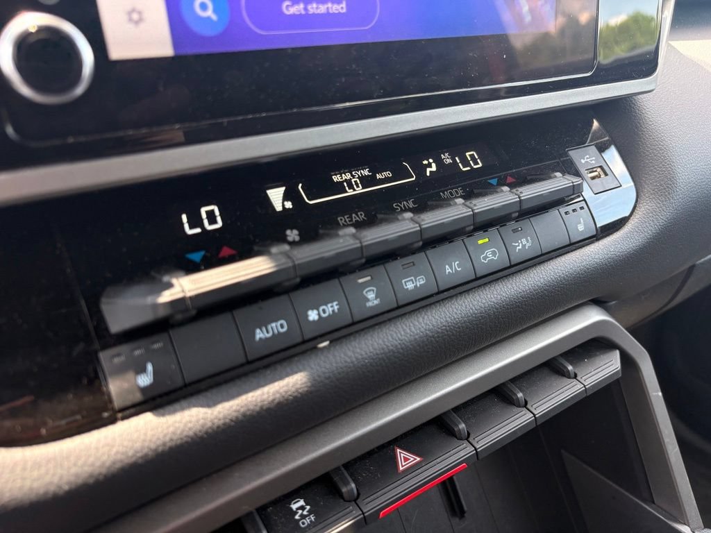 Used 2025 Toyota Sequoia SR5 AWD/4WD image 18