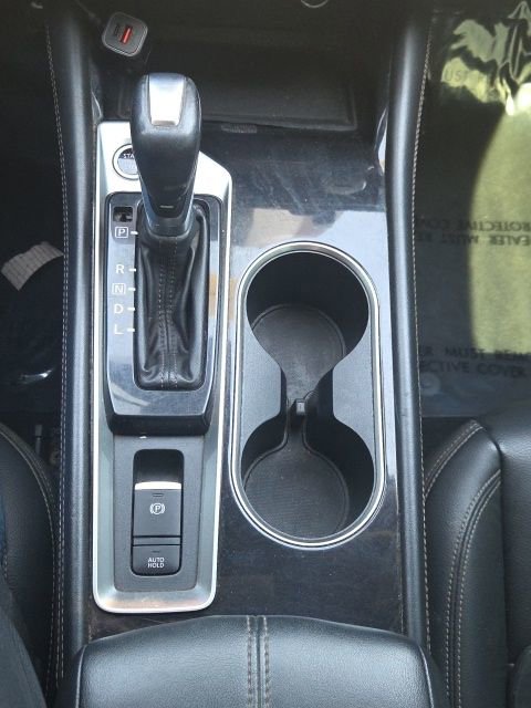 Used 2020 Nissan Altima 2.0 Platinum FWD image 31