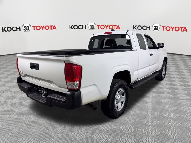 Used 2017 Toyota Tacoma SR AWD/4WD image 8