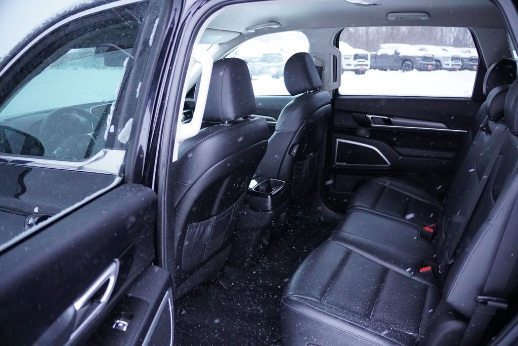 Used 2021 Kia Telluride LX image 16