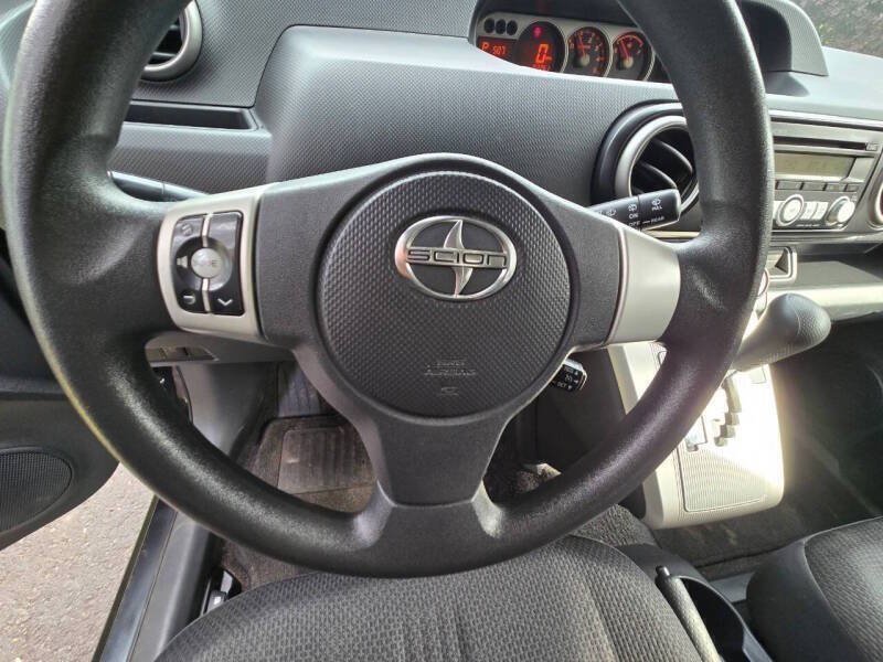 Used 2008 Scion xB FWD image 17