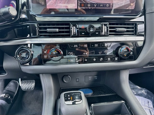 New 2026 Nissan Pathfinder Platinum AWD/4WD image 15