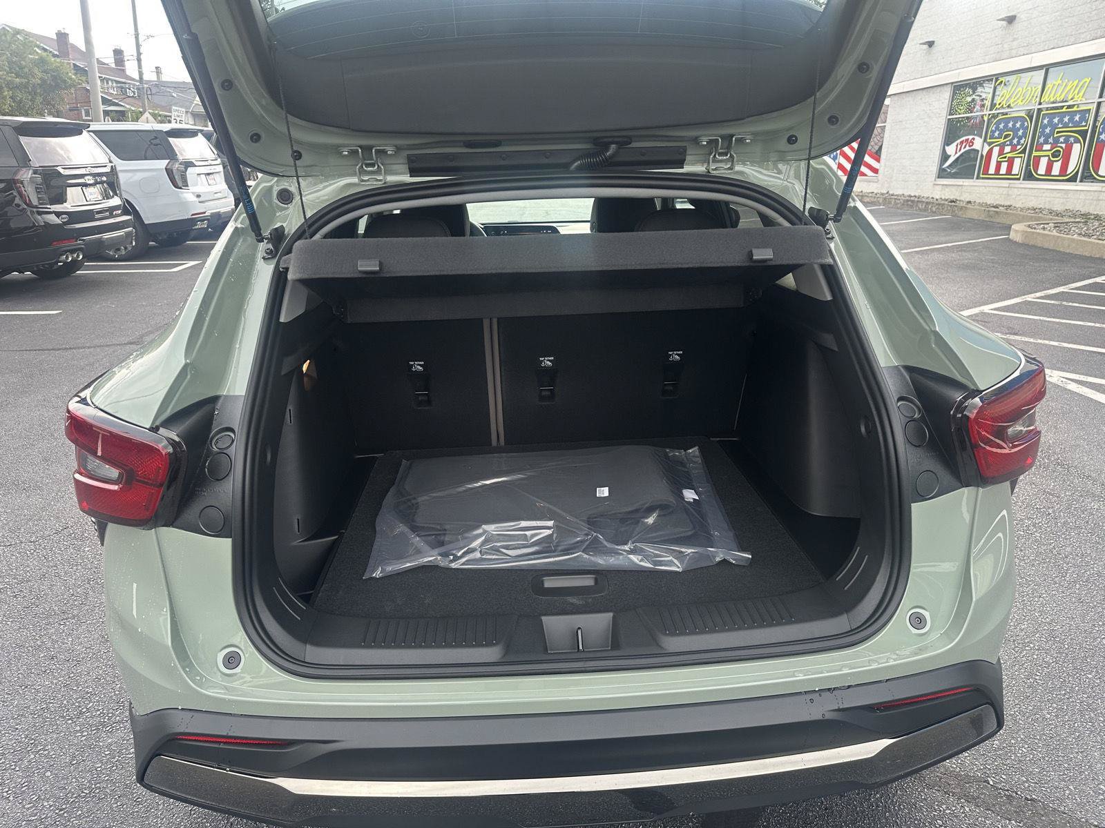 New 2026 Chevrolet Trax ACTIV w/ Sunroof Package FWD image 31