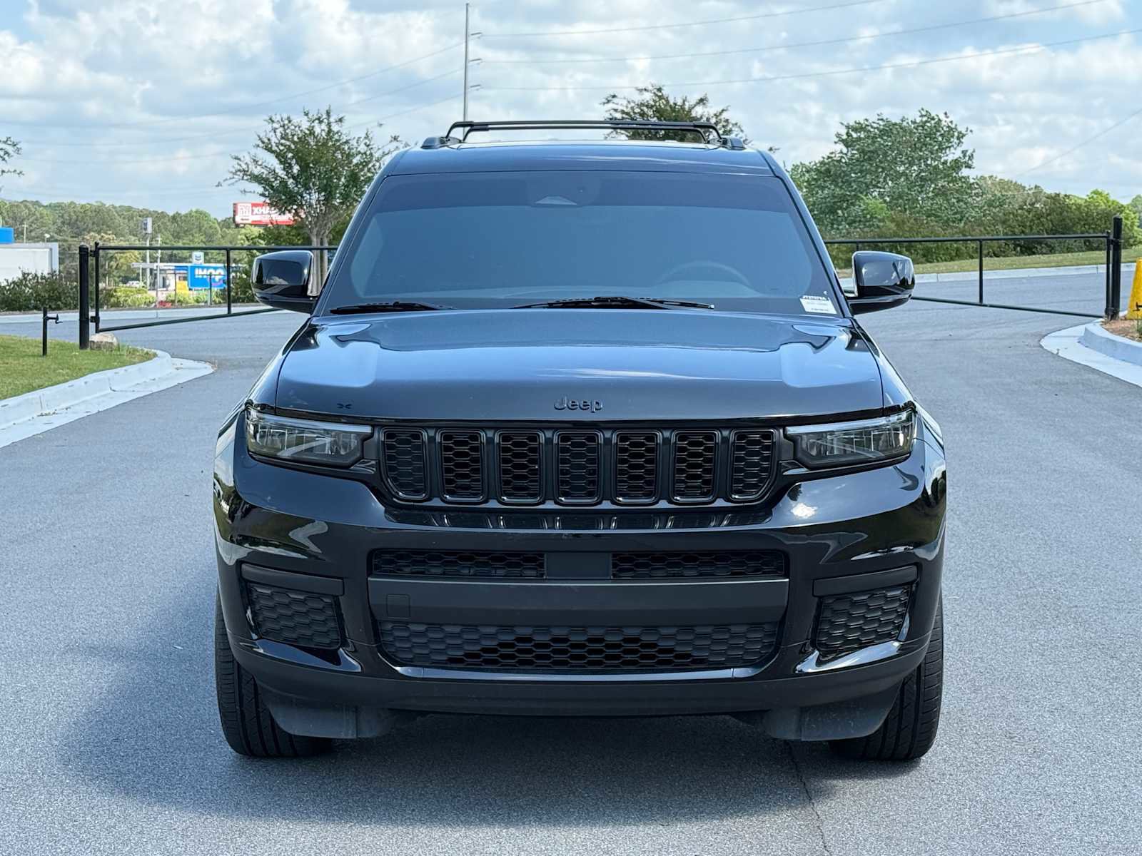 Used 2023 Jeep Grand Cherokee L Laredo AWD/4WD image 8