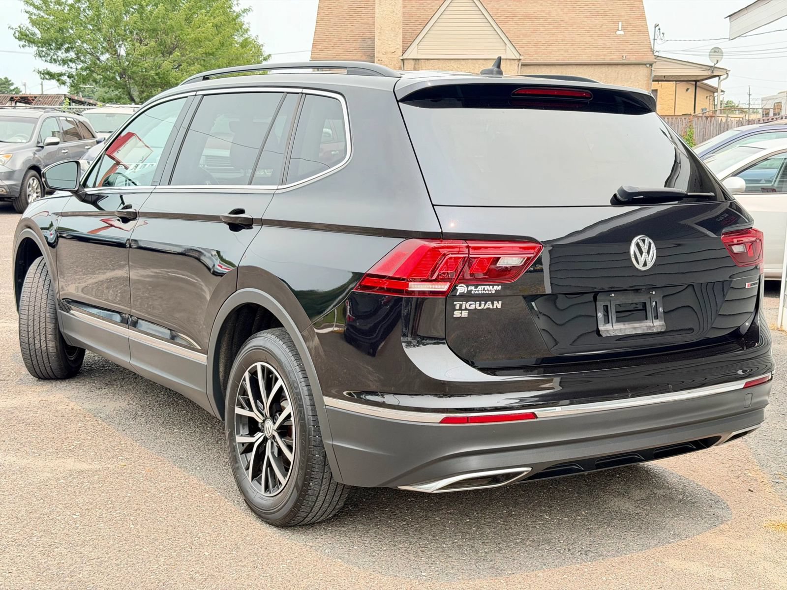 Used 2021 Volkswagen Tiguan SE w/ Panoramic Sunroof Package AWD/4WD image 6
