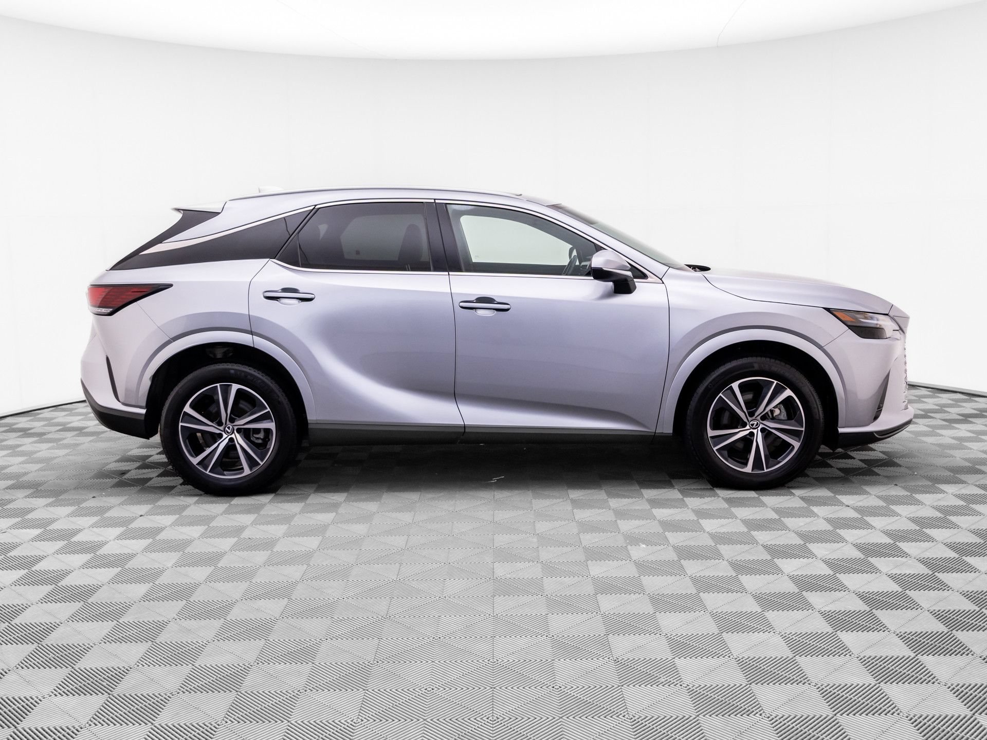 Used 2023 Lexus RX 350 Premium w/ Accessory Package AWD/4WD image 6
