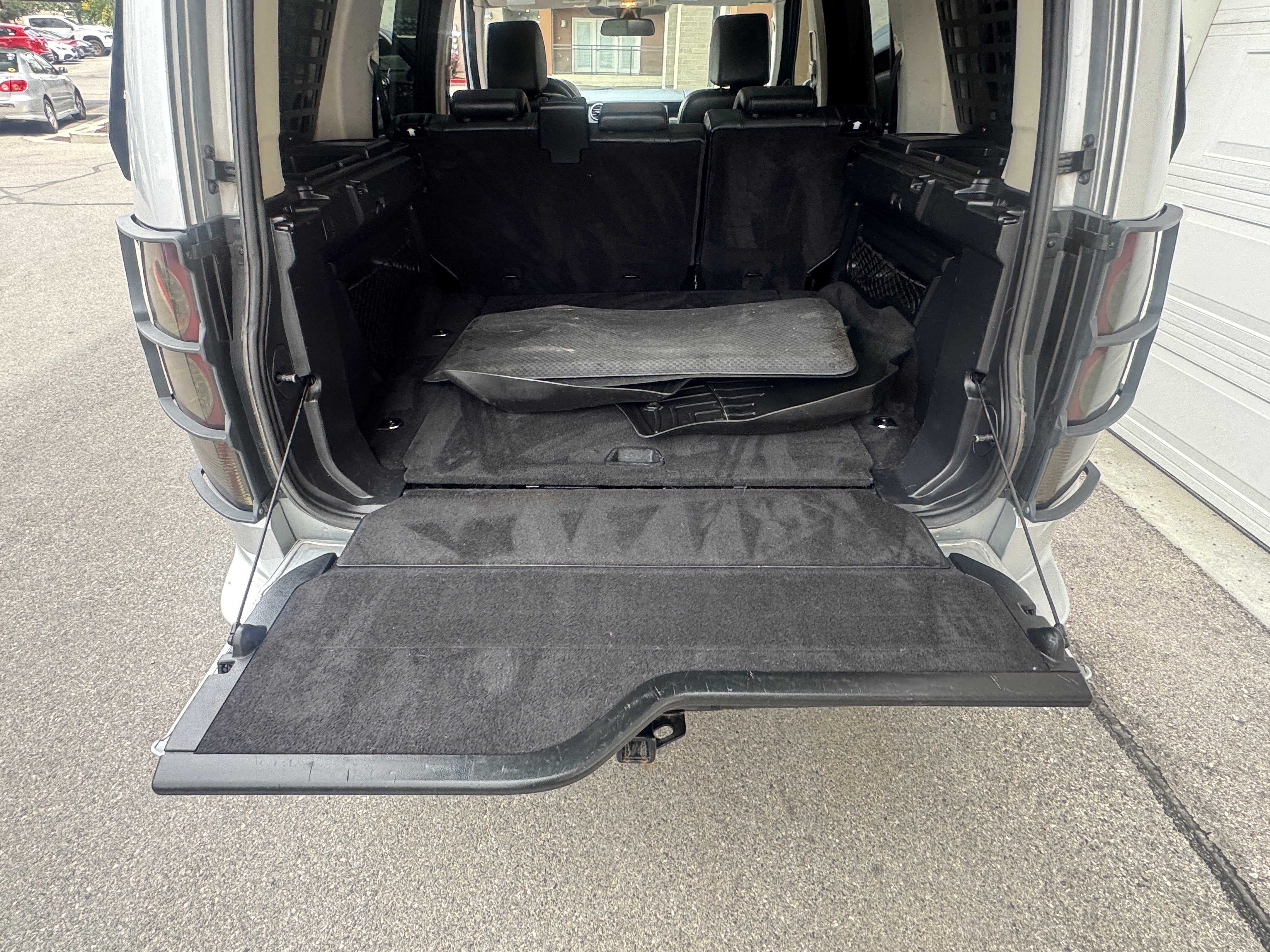 Used 2013 Land Rover LR4 AWD/4WD image 29