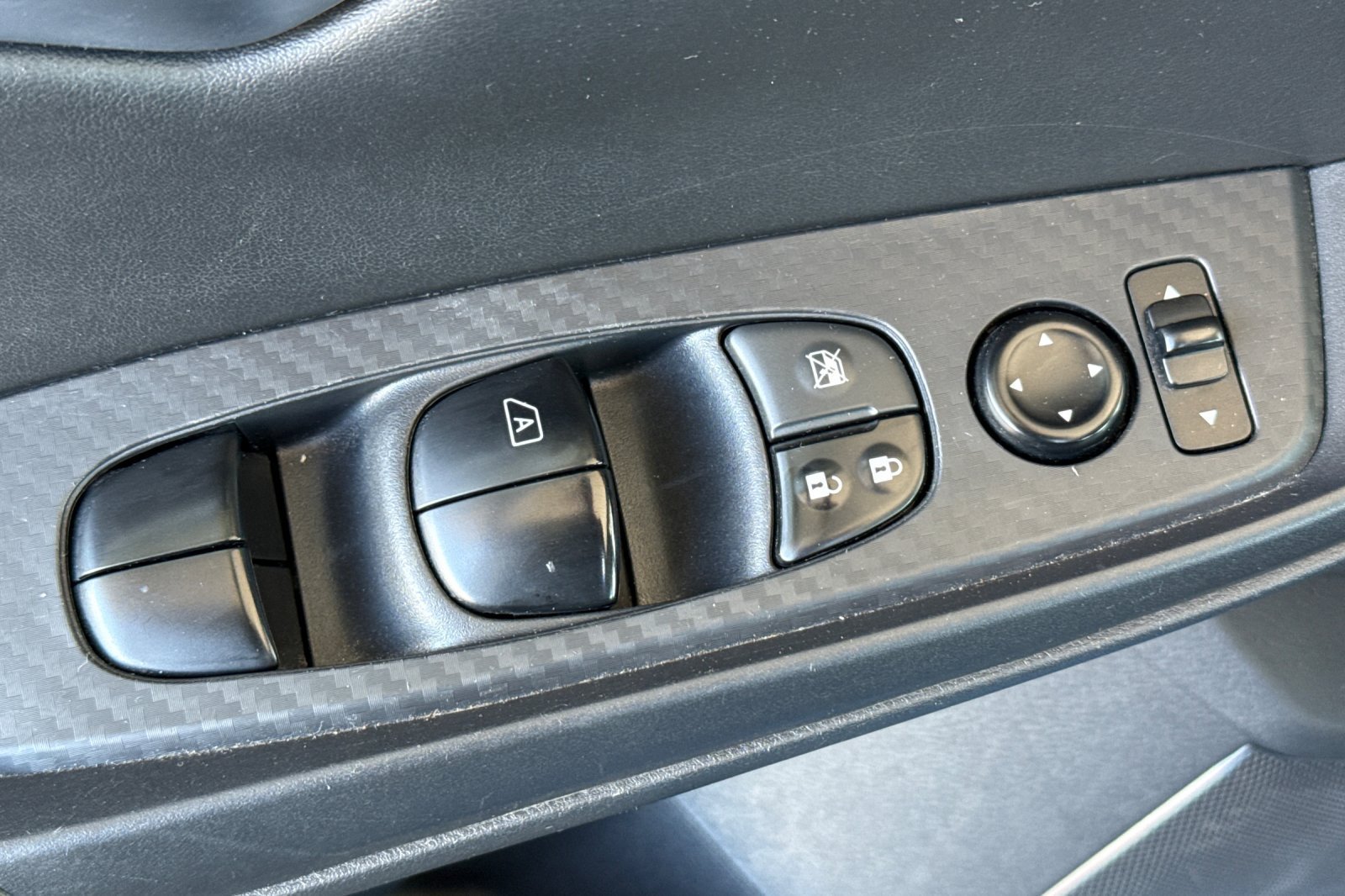 Certified 2024 Nissan Sentra SV FWD image 14