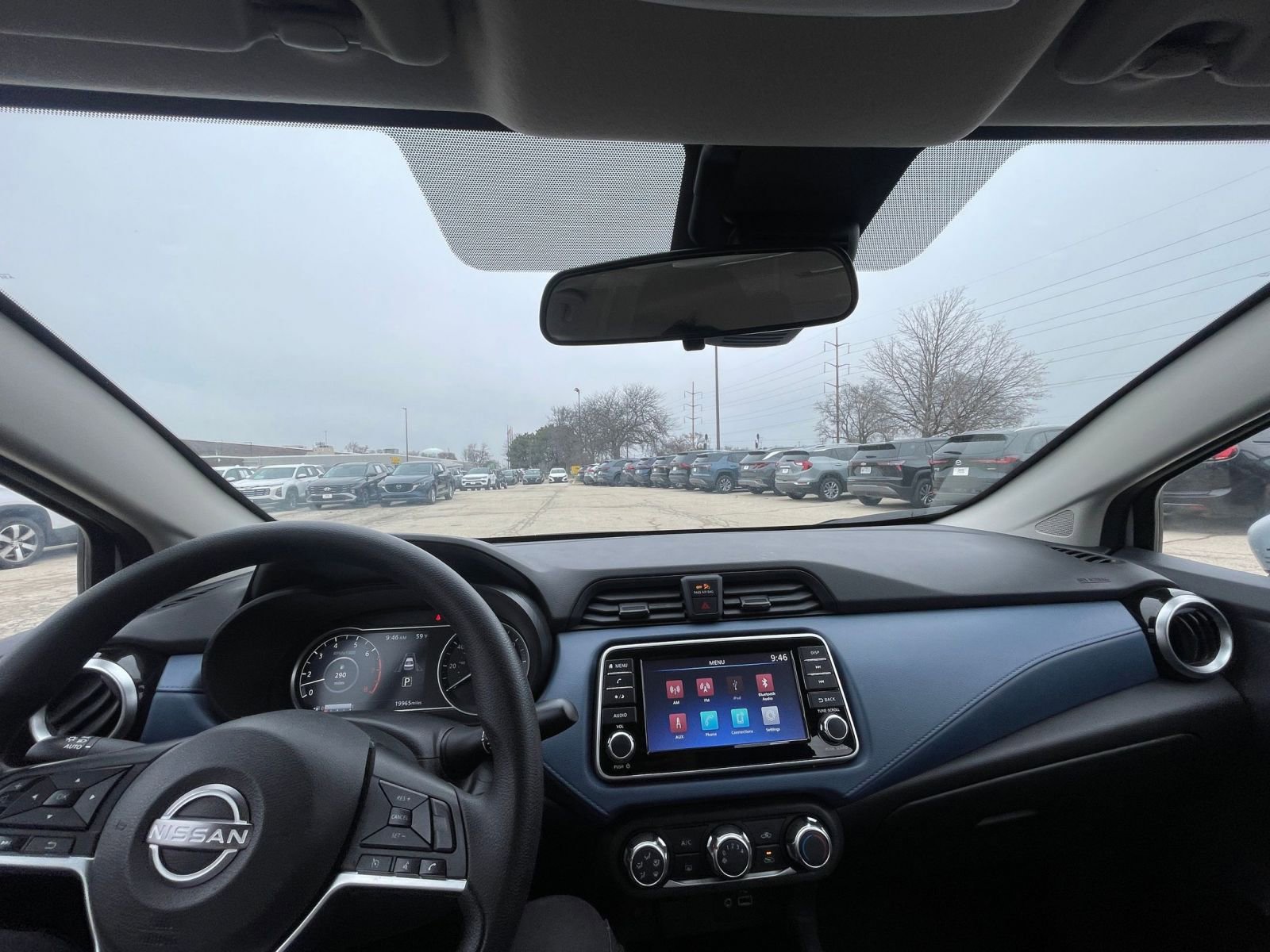 Used 2025 Nissan Versa SV image 31