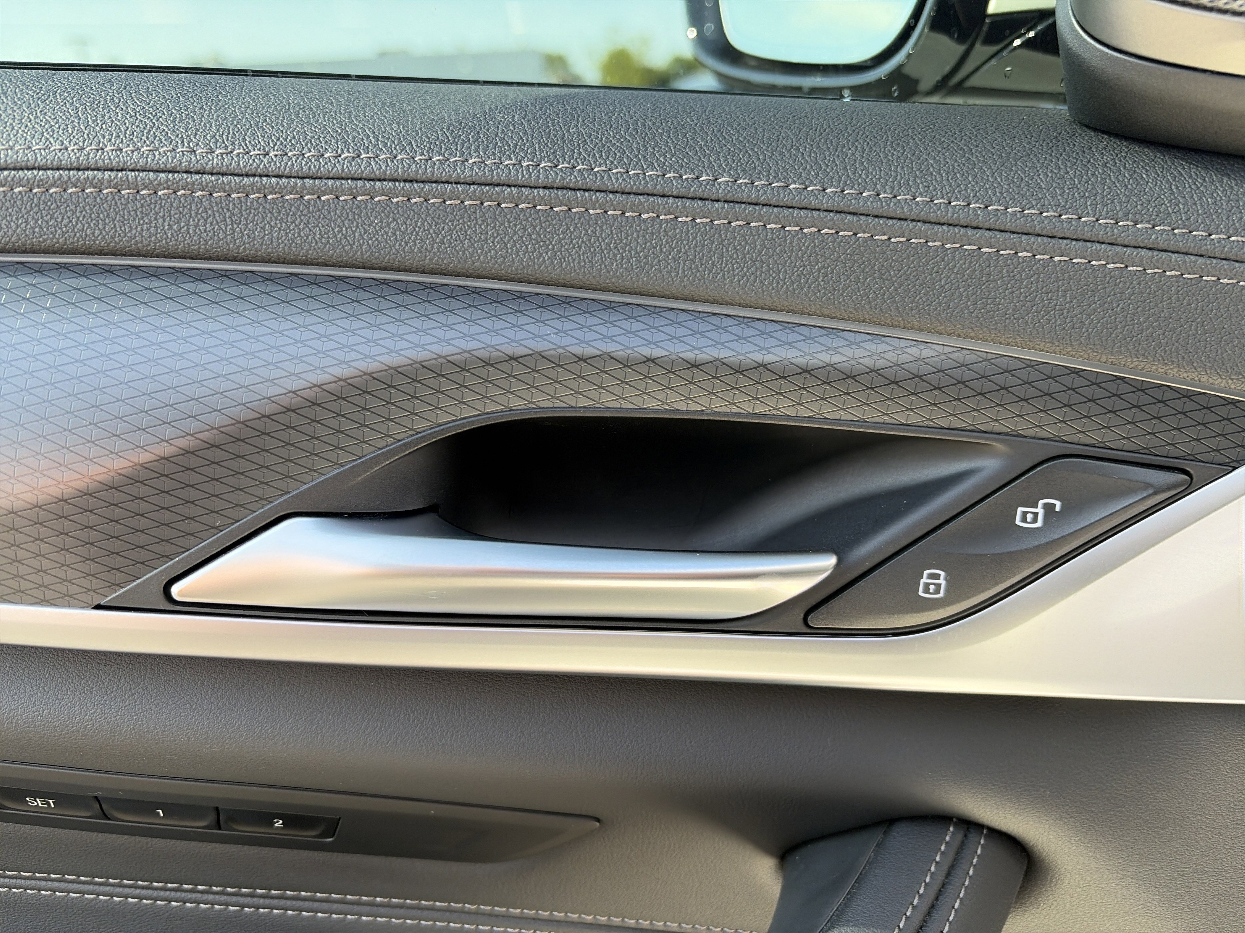 Used 2023 BMW M550i xDrive w/ Executive Package AWD/4WD image 20