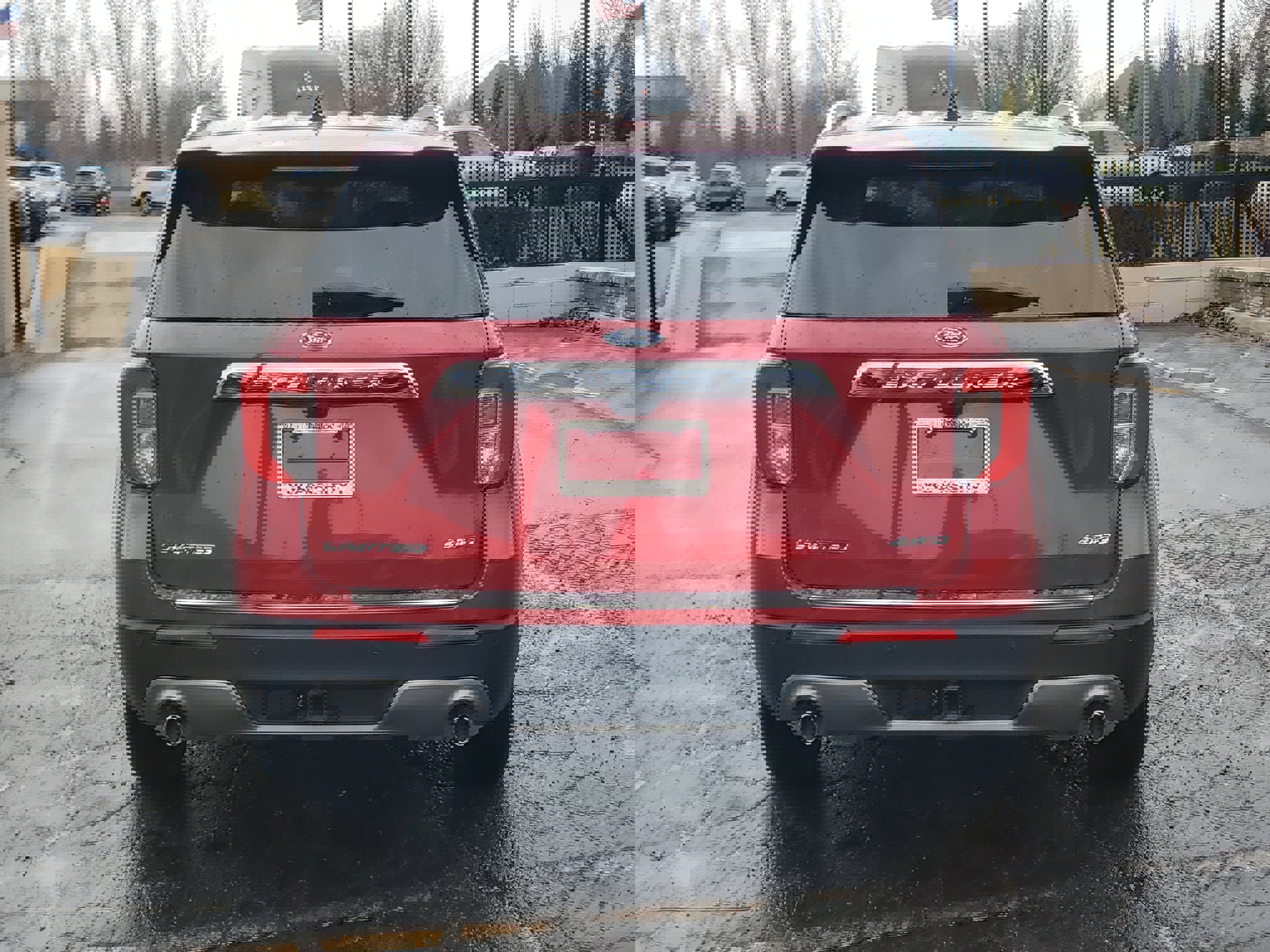 Used 2024 Ford Explorer Limited w/ Equipment Group 301A AWD/4WD image 5