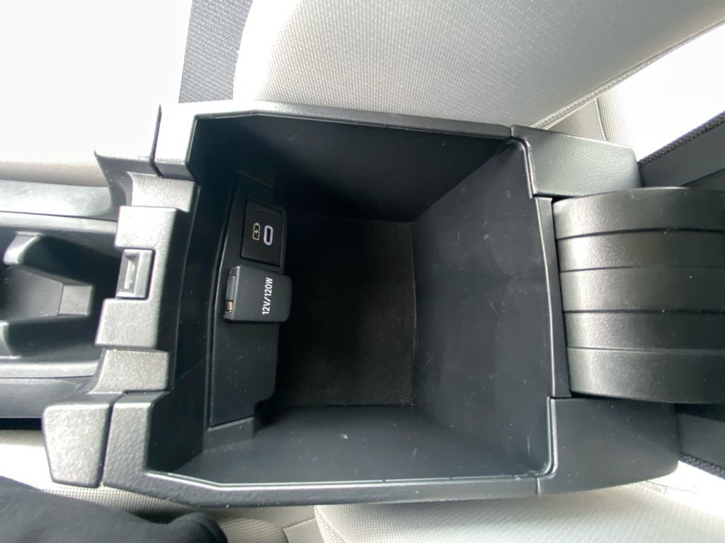Used 2024 Toyota Corolla Cross L FWD image 25