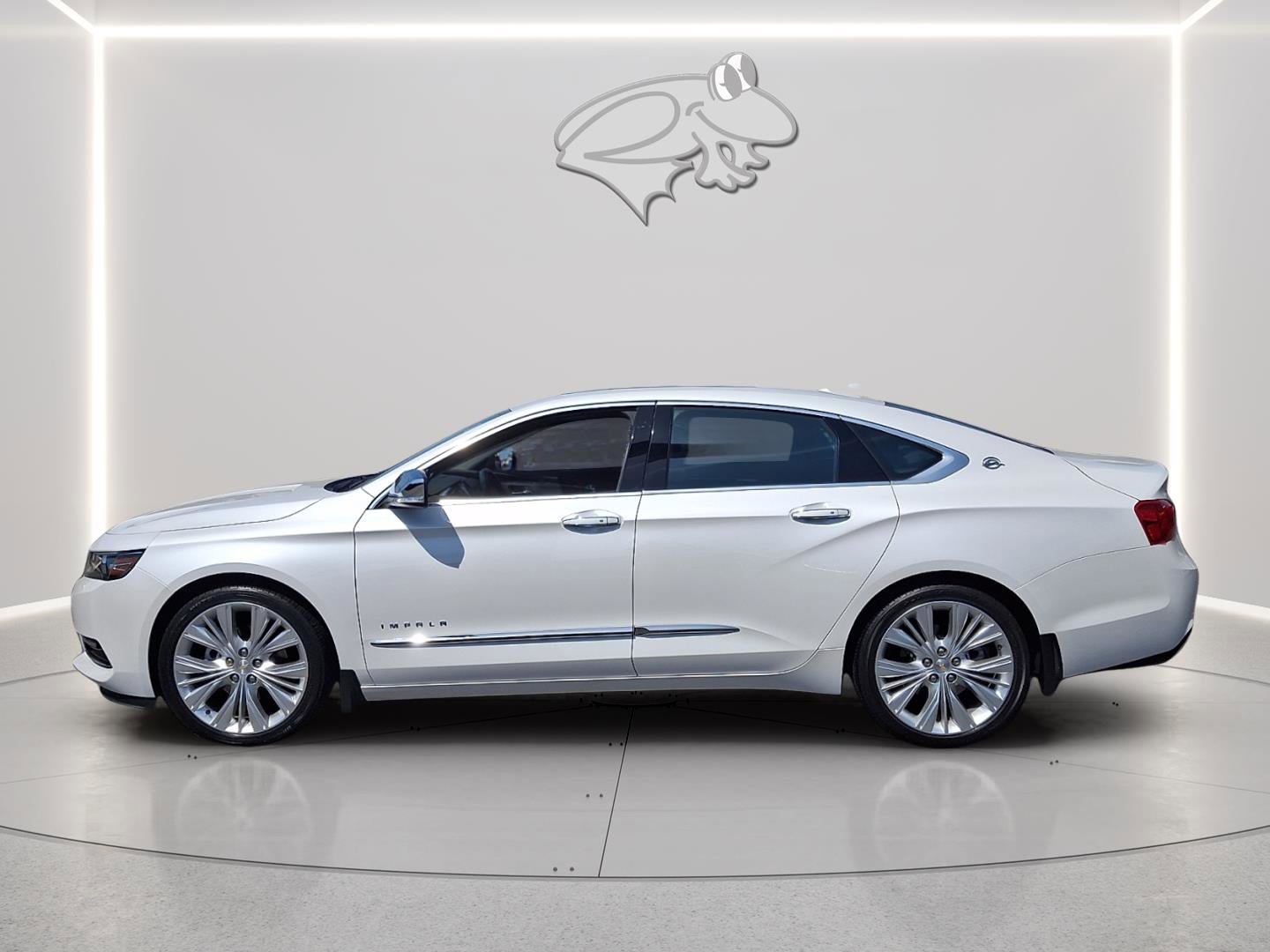 Used 2018 Chevrolet Impala Premier w/ Premier Confidence Package image 2