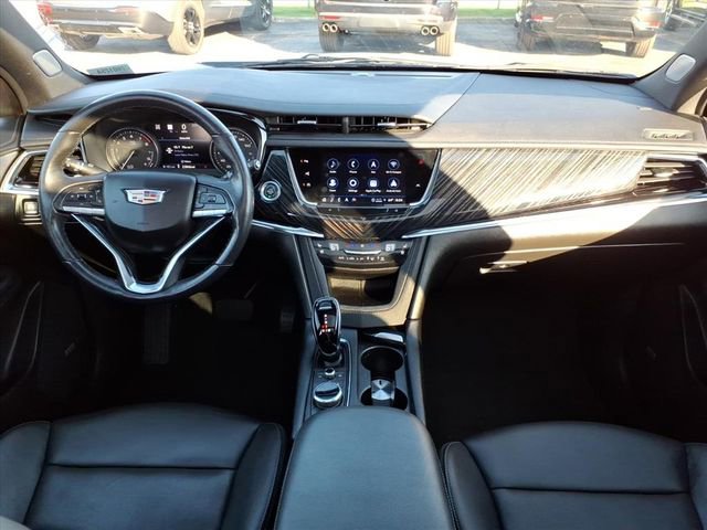 Used 2024 Cadillac XT6 Premium Luxury w/ Technology Package AWD/4WD image 19