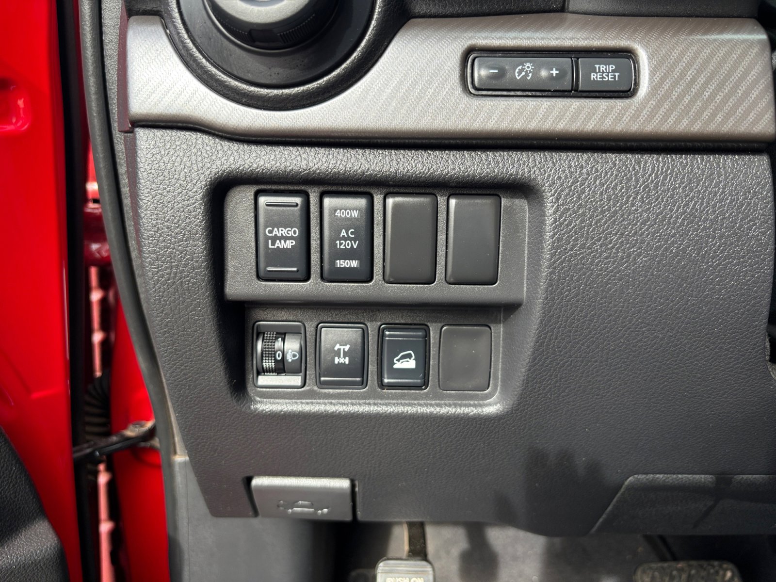 Used 2022 Nissan Titan PRO-4X w/ Pro-4x Convenience Package image 14