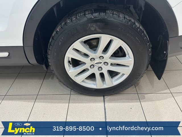 Used 2018 Ford Explorer XLT image 26