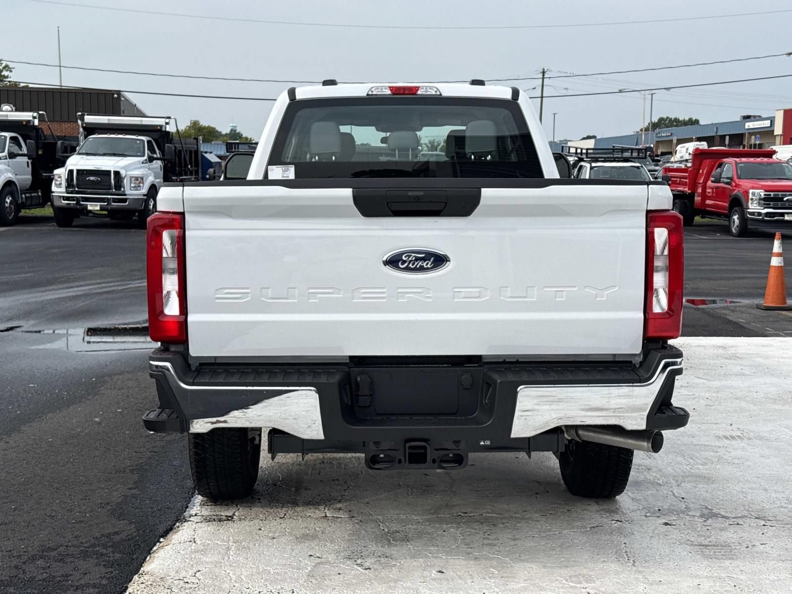 New 2026 Ford F250 XL w/ FX4 Off-Road Package AWD/4WD image 4