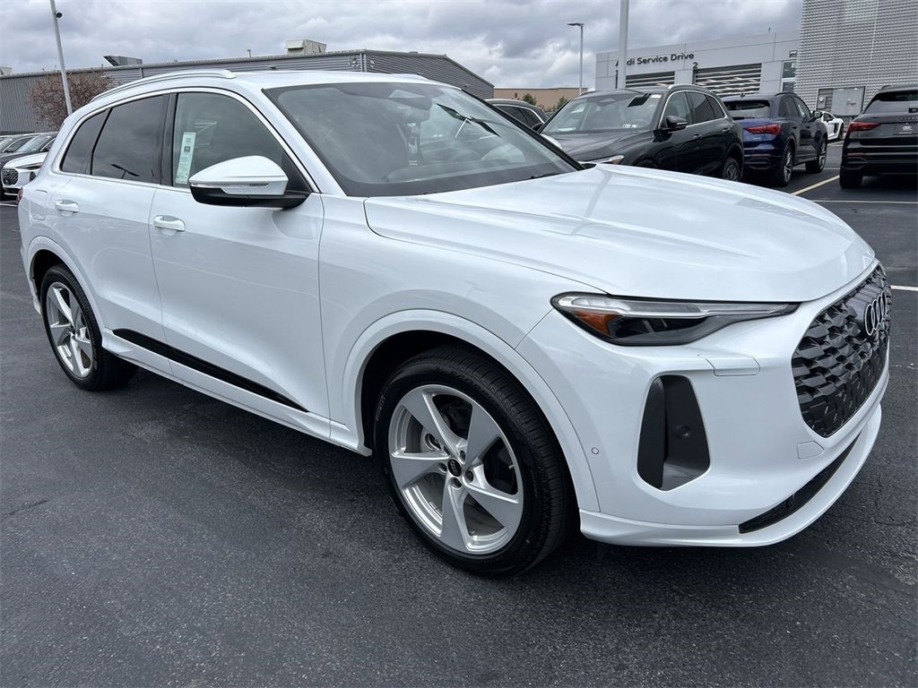 New 2025 Audi Q5 Prestige image 2