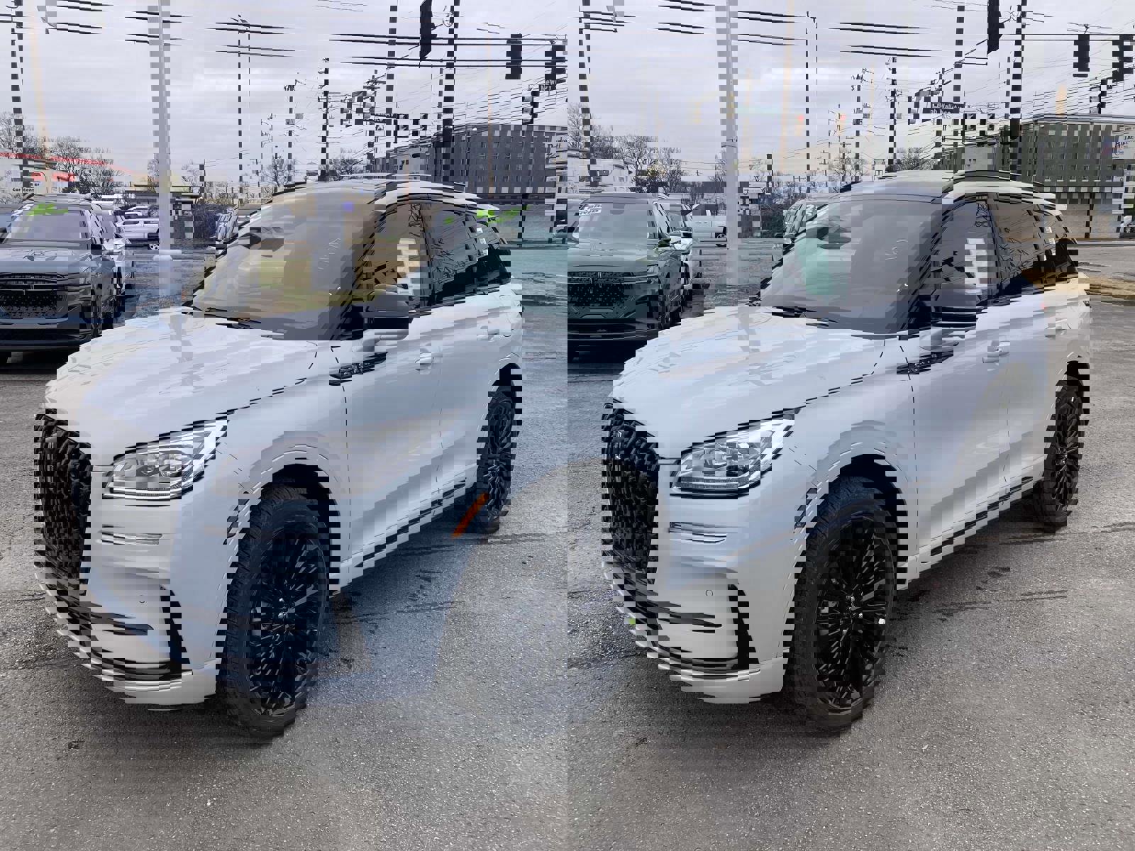 New 2025 Lincoln Corsair Reserve w/ Equipment Group 202A image 9