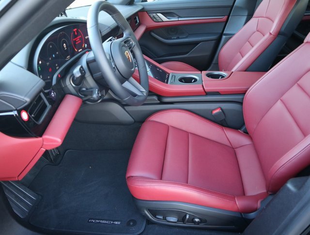 Used 2024 Porsche Taycan 4S image 10