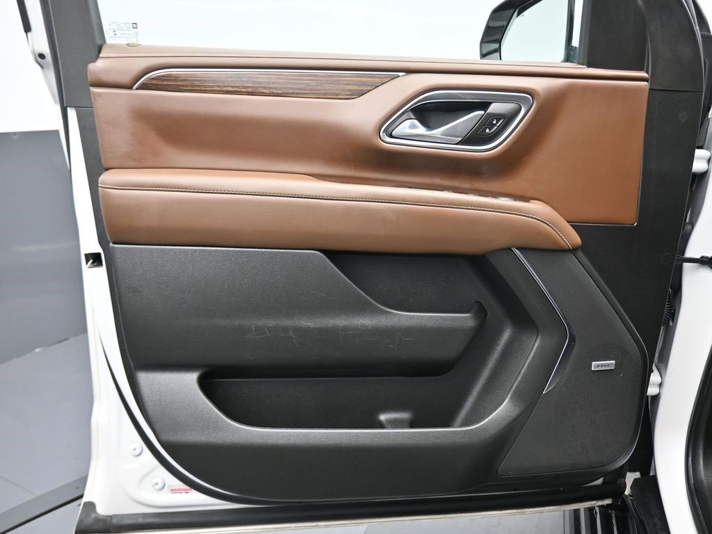 Used 2023 Chevrolet Suburban High Country w/ Premium Package 2 image 9