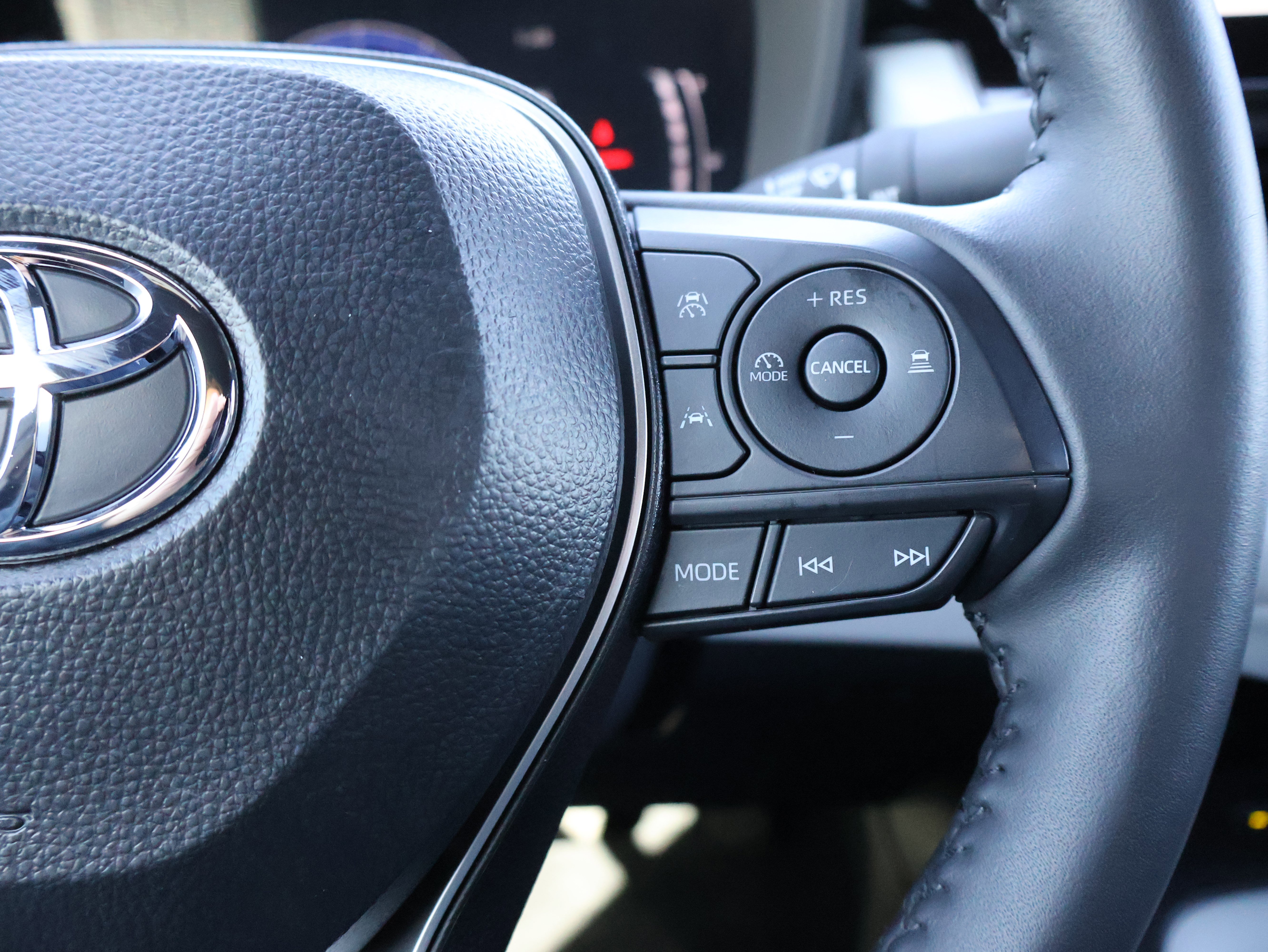 Used 2025 Toyota Corolla FX w/ Convenience Package image 31