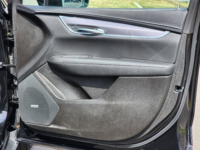 Used 2022 Cadillac XT5 Luxury w/ LPO, Floor Liner Package FWD image 10