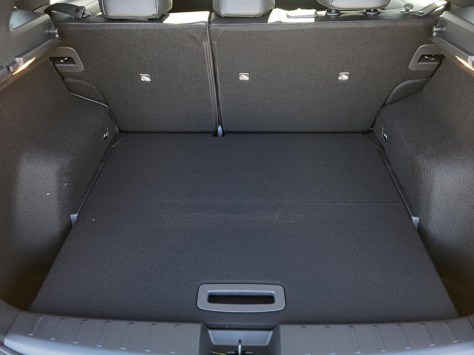 New 2026 Nissan Kicks SR w/ SR Premium Package FWD image 16