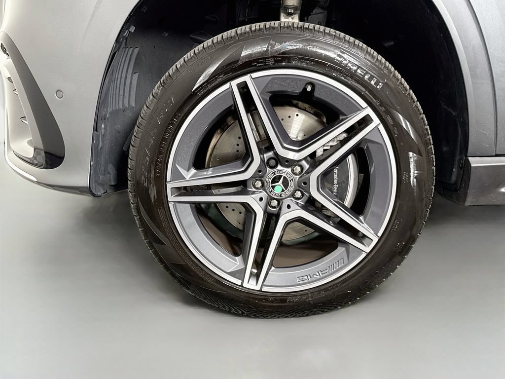 Used 2025 Mercedes-Benz GLS 450 4MATIC w/ AMG Line Exterior image 34