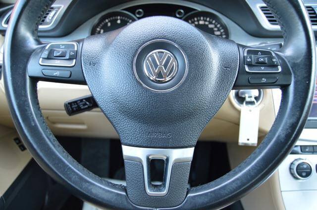 Used 2013 Volkswagen CC Sport FWD image 18