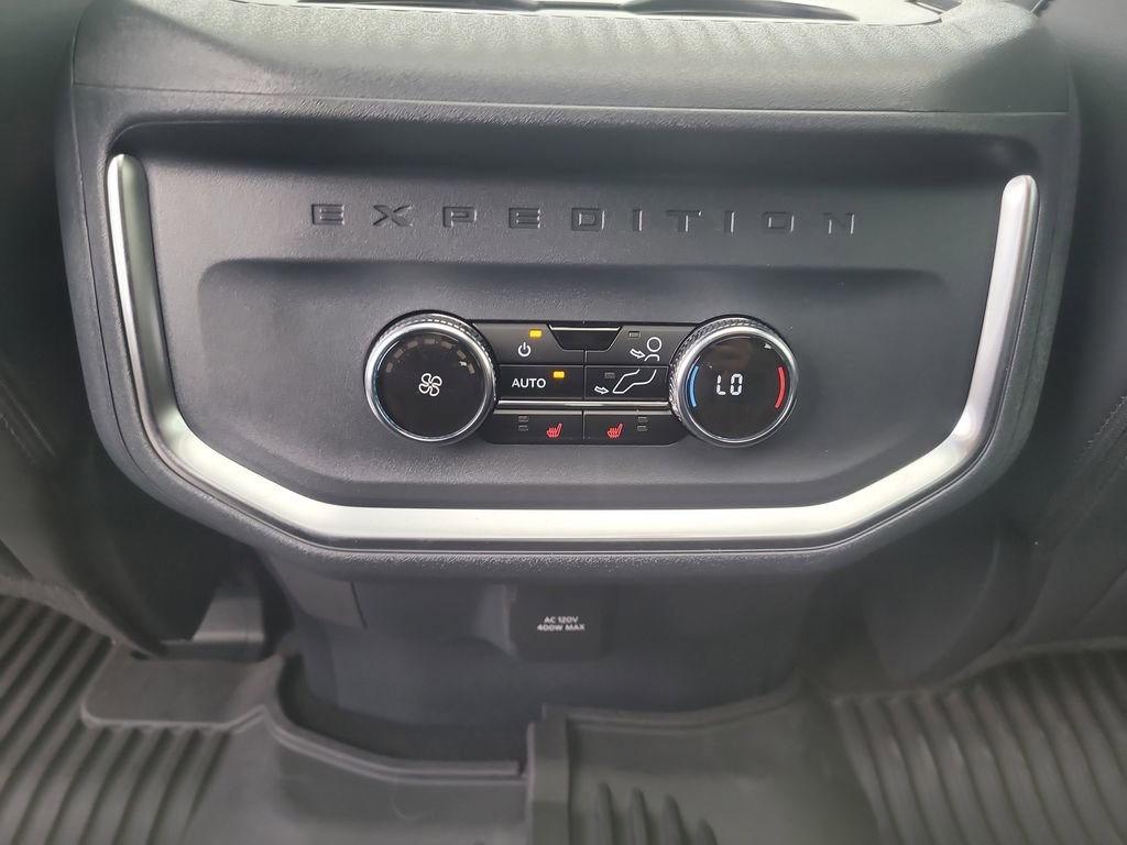 Used 2026 Ford Expedition Platinum w/ Stealth Performance Package image 16