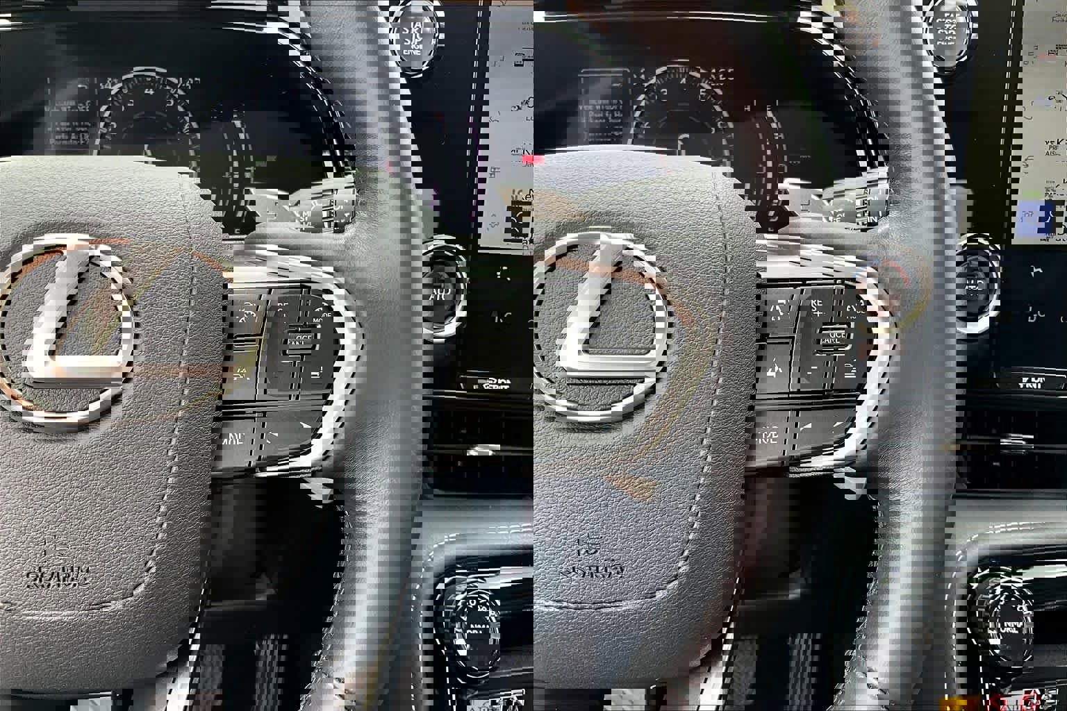 Used 2025 Lexus NX 250 FWD w/ Accessory Package (Z2) image 22