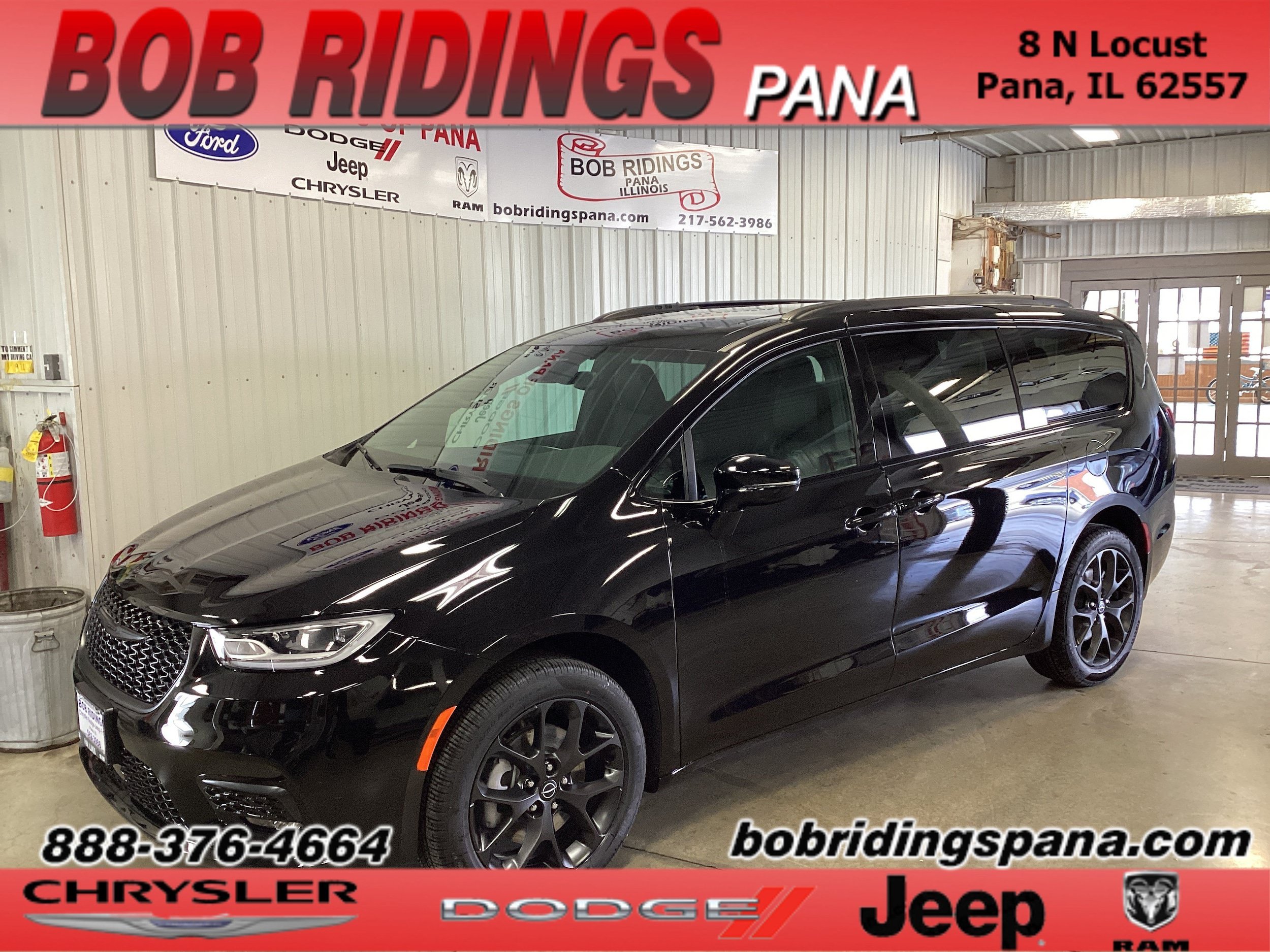 New 2026 Chrysler Pacifica Select w/ S Appearance Package