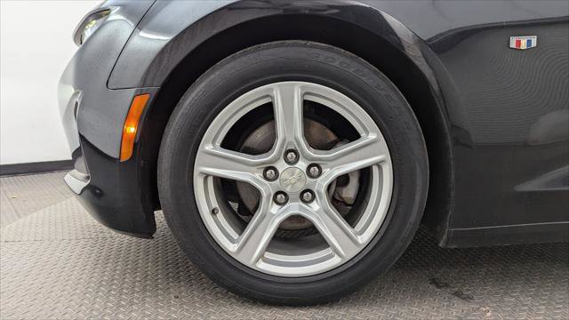Used 2020 Chevrolet Camaro LT image 27