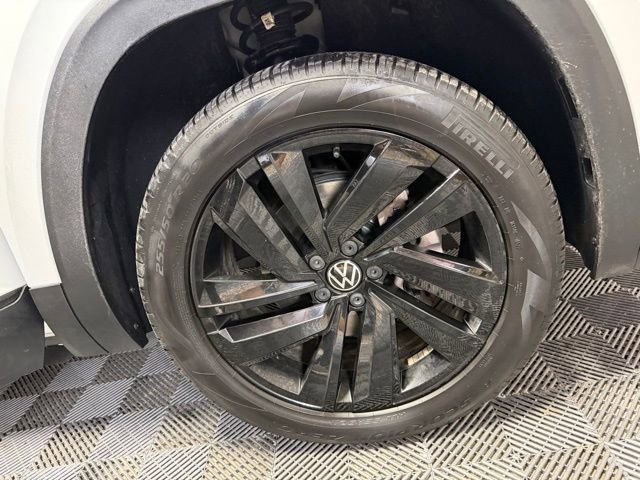 Used 2022 Volkswagen Atlas Cross Sport SE image 39