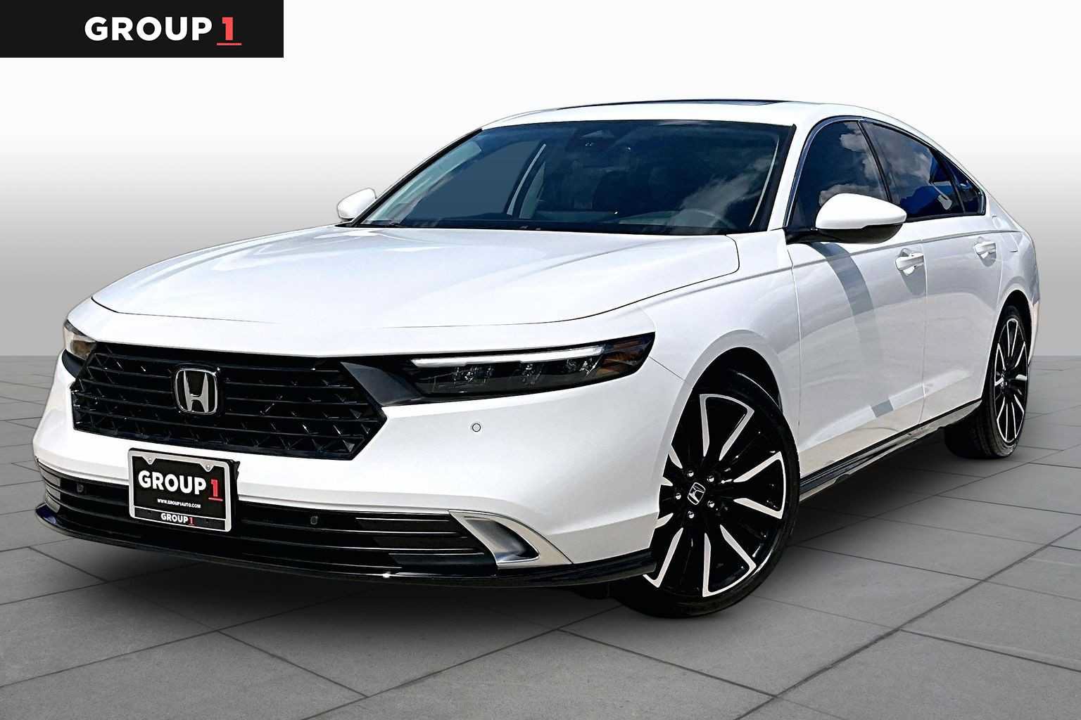 Used 2026 Honda Accord Touring image 1