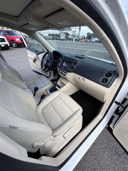 Used 2013 Volkswagen Tiguan SE AWD/4WD image 26