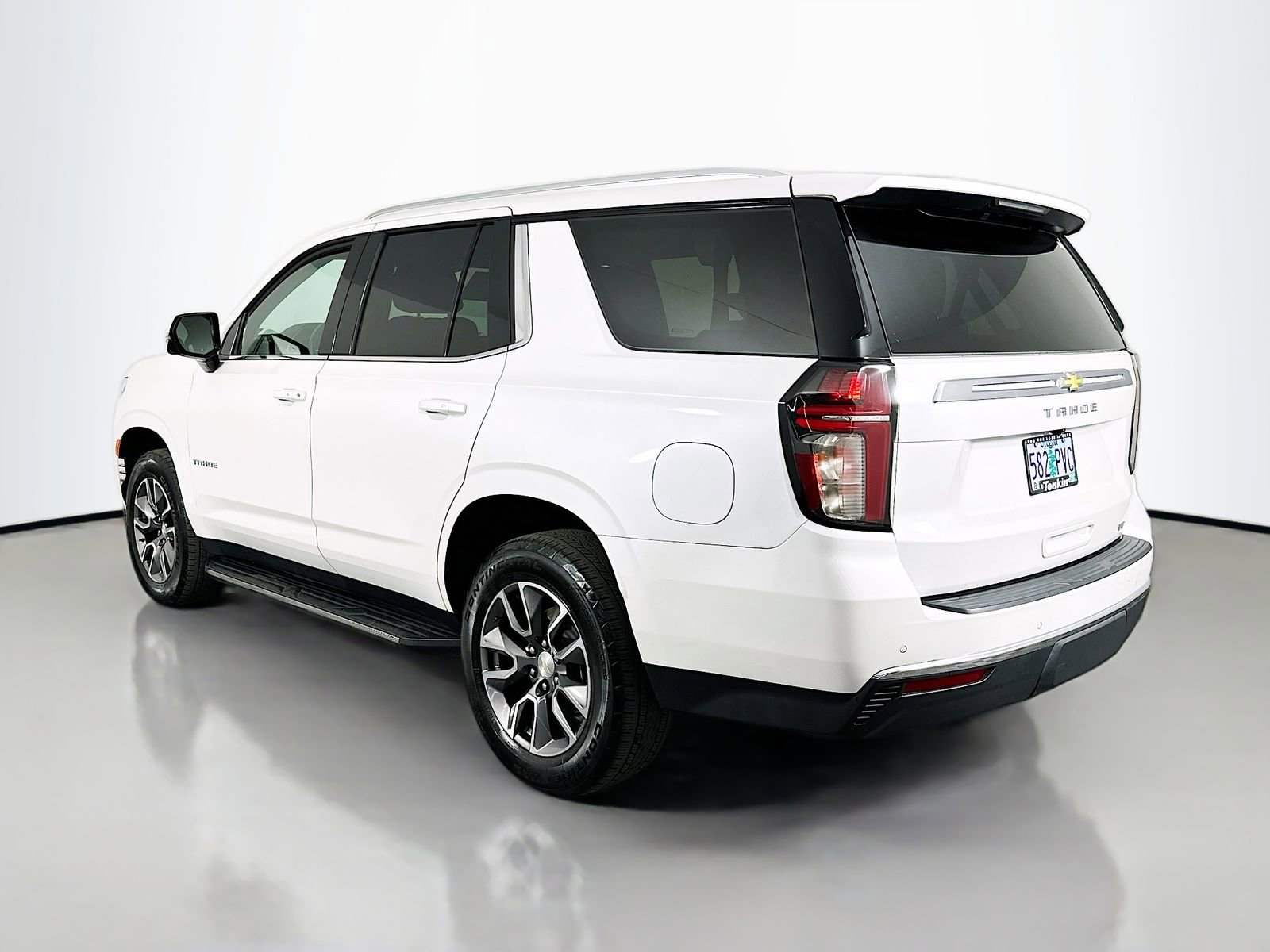 Used 2022 Chevrolet Tahoe LT w/ LT Signature Plus Package image 5