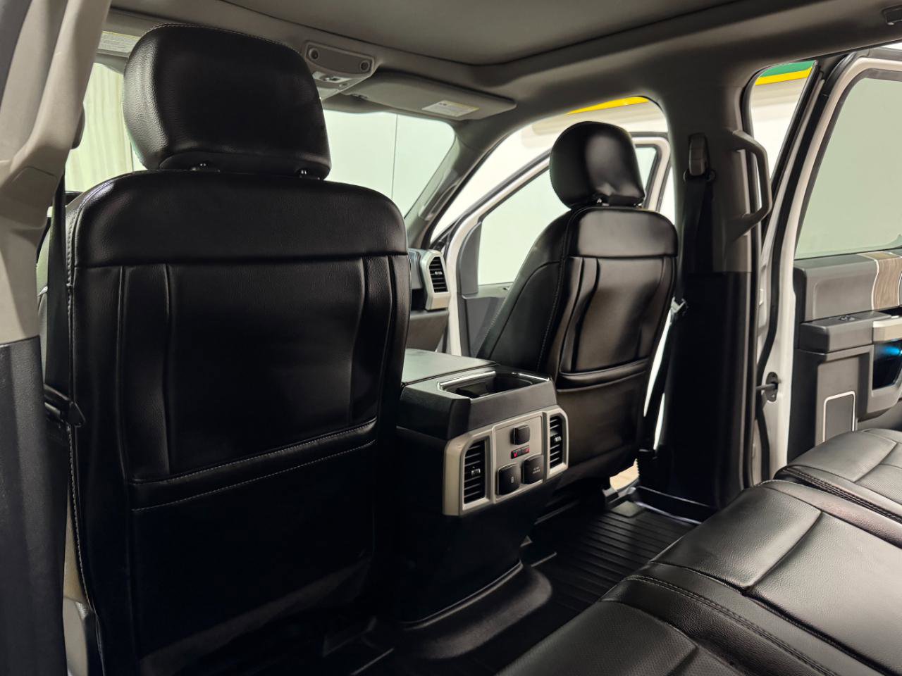 Used 2018 Ford F150 Lariat w/ Equipment Group 502A Luxury AWD/4WD image 17