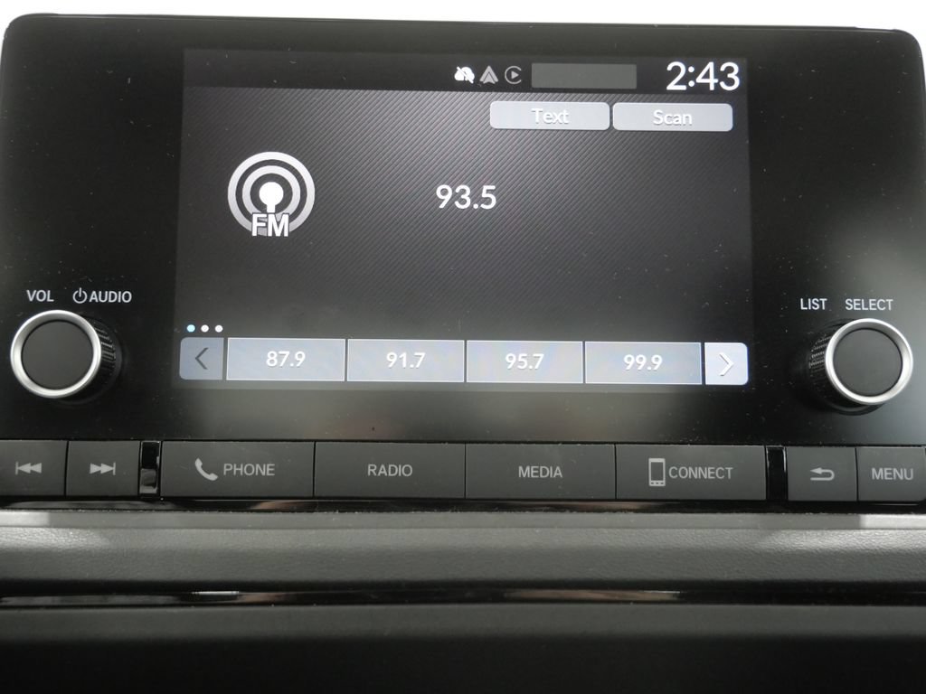 Used 2025 Honda Accord SE image 17